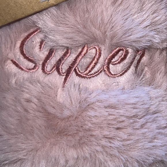 🌟NWT🌟 Dluxe by Dearfoams Pink "Super Mom" Faux Fur Slide House Slipper - Picture 5 of 11